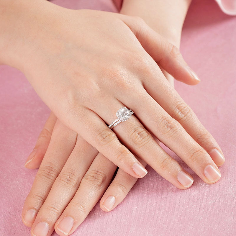 Cushion Cut 1 Carat Moissanite Diamond  Ring Set (1 pcs / 2 pcs) 925 Sterling Silver